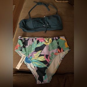 NWT 2 piece cupshe floral bikini swimsuit Medium